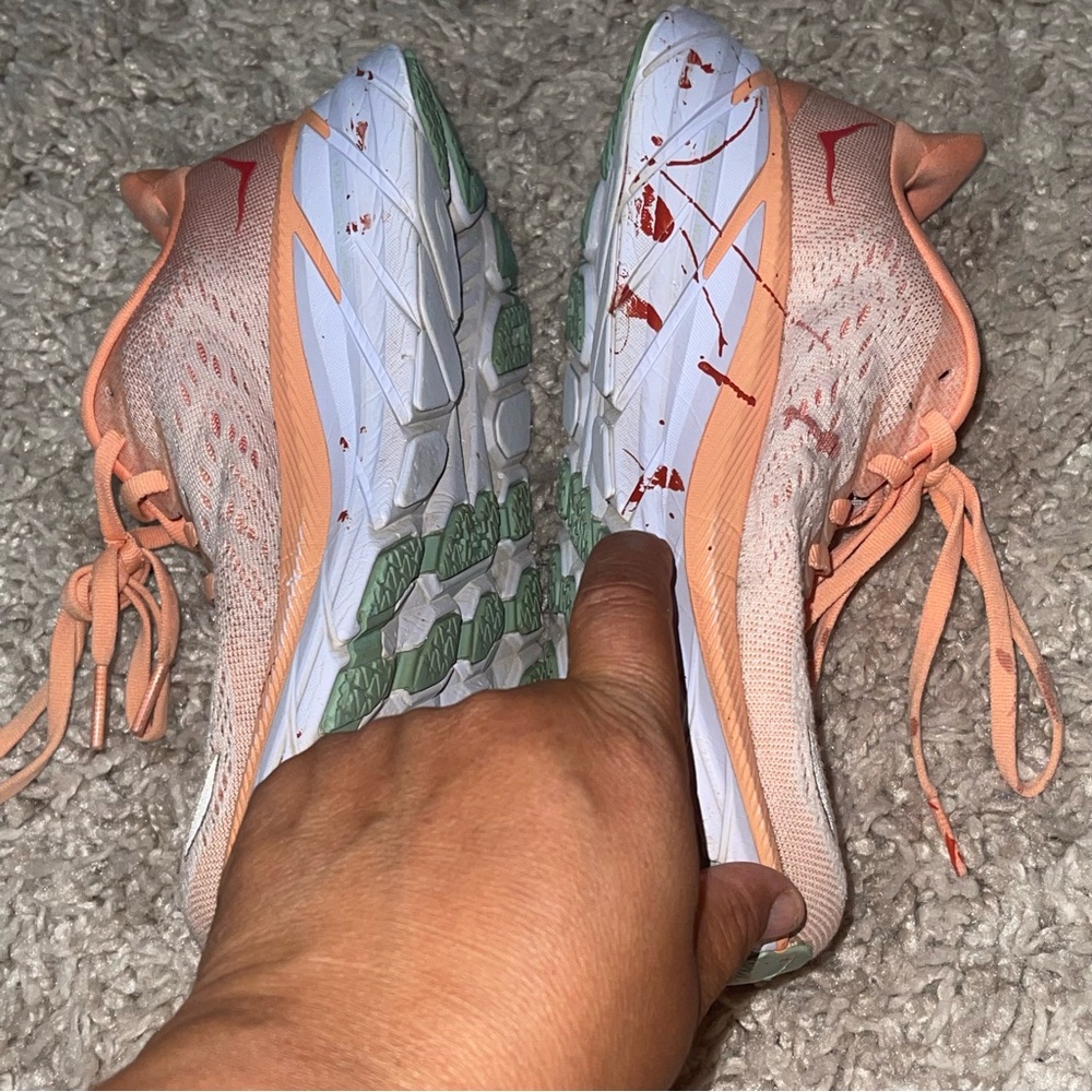 Hoka One One Womens Clifton 8 Orange Running Shoes sz 5B - Picture 3 of 8
